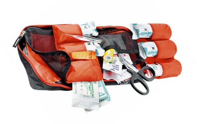 vybavená lékárnička pro první pomoc