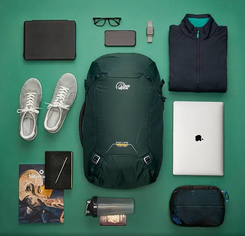 zelený palubní batoh Lowe Alpine Escpae Flight