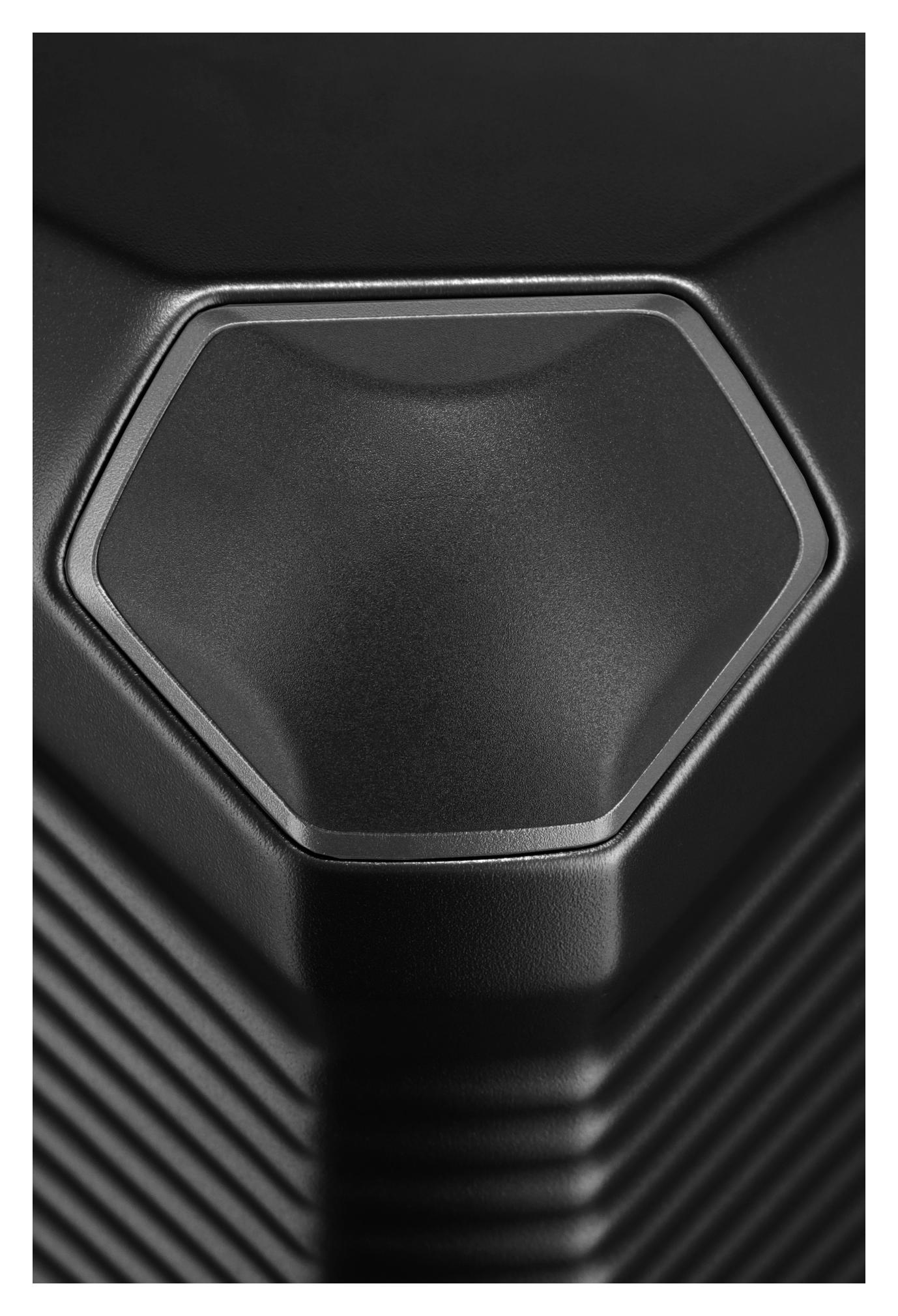 Skořepinový palubní kufr Travelite Millennium S Black