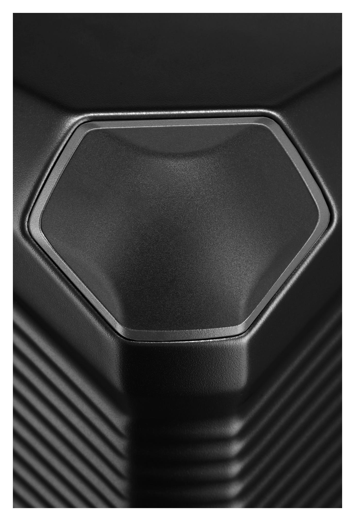 Střední skořepinový kufr Travelite Millennium M Black (obrázek 6)