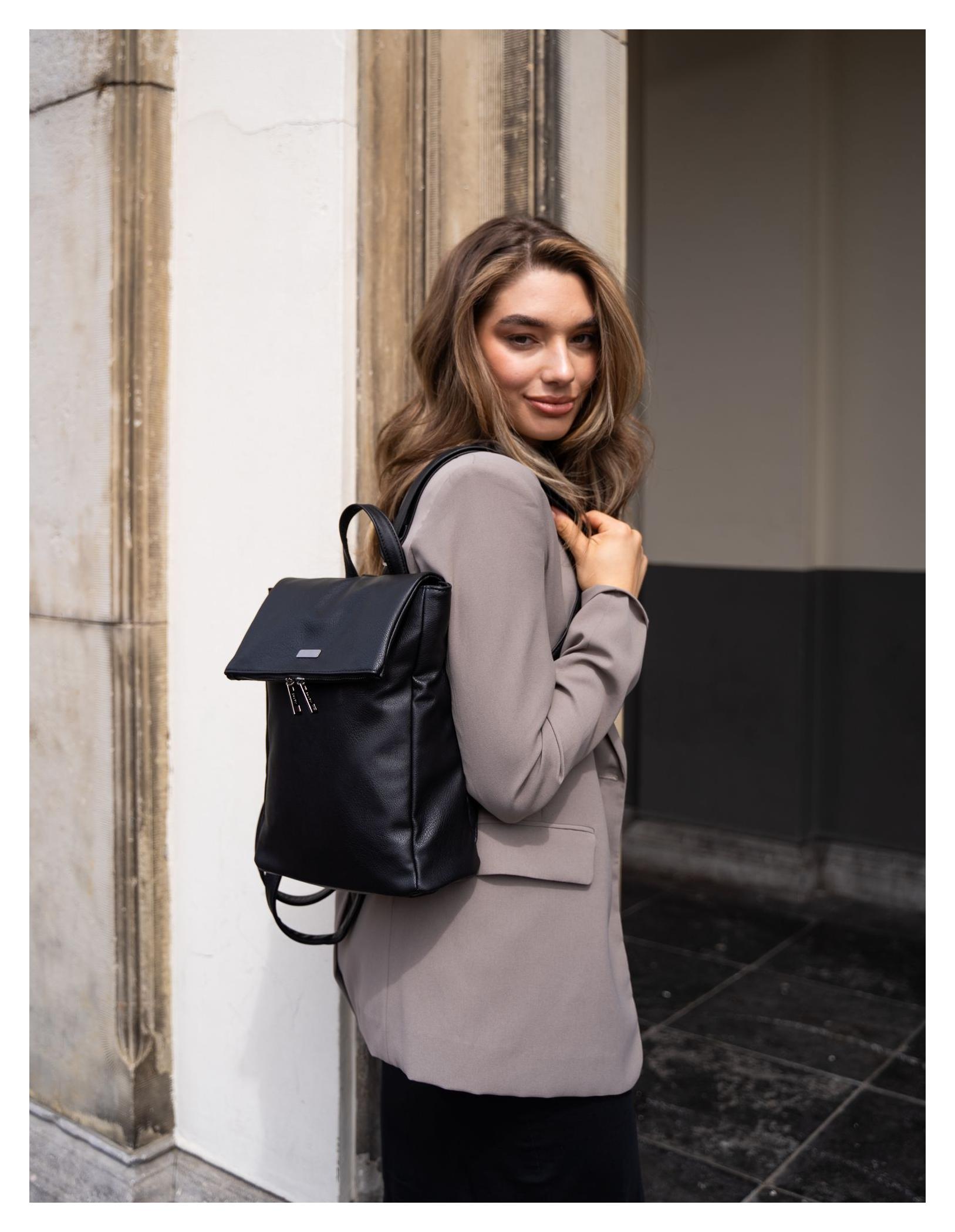 Dámský batoh Charm London Bayswater 23090 Black