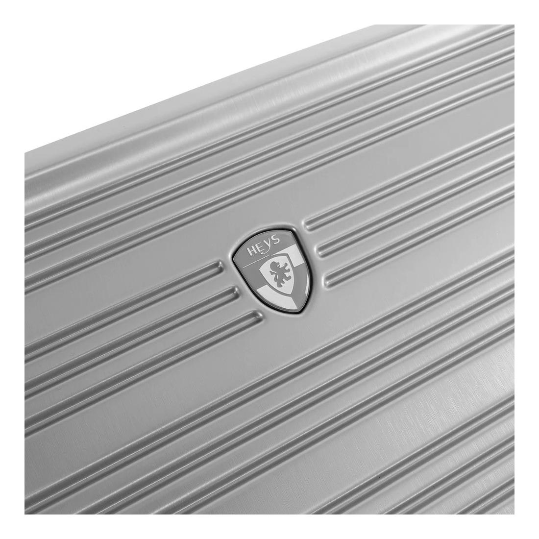 Střední skořepinový kufr Heys AeroLite M Silver (obrázek 6)