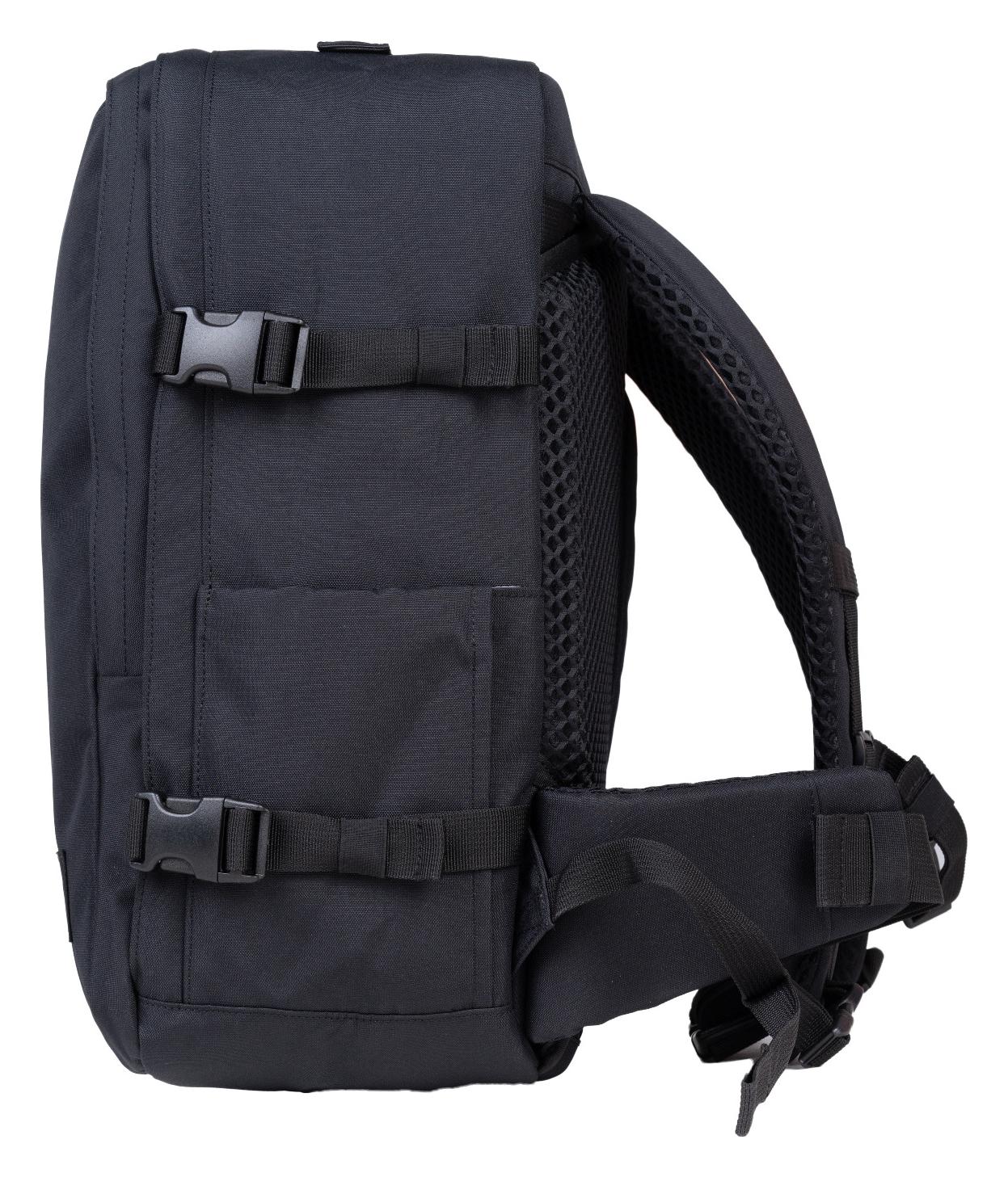 CabinZero Classic Pro 32L Absolute Black - Image 3