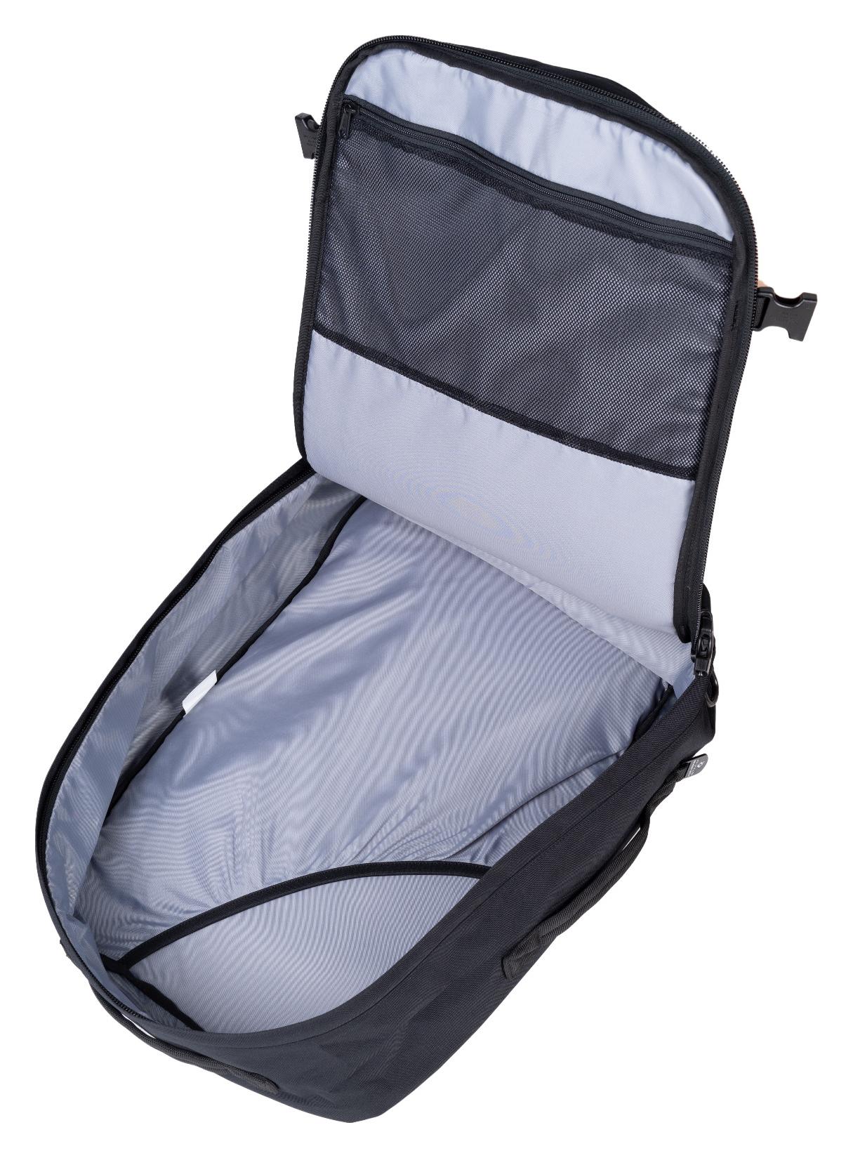CabinZero Classic Pro 42L Absolute Black - Image 4