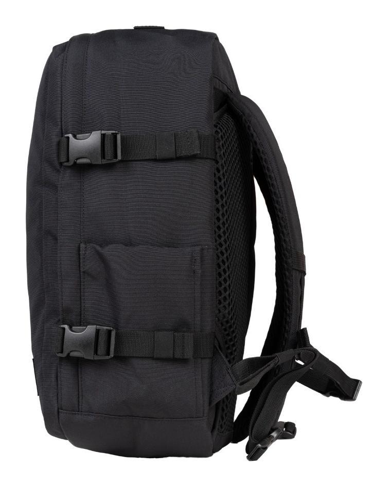 CabinZero Classic Plus 32L Absolute Black - Image 3