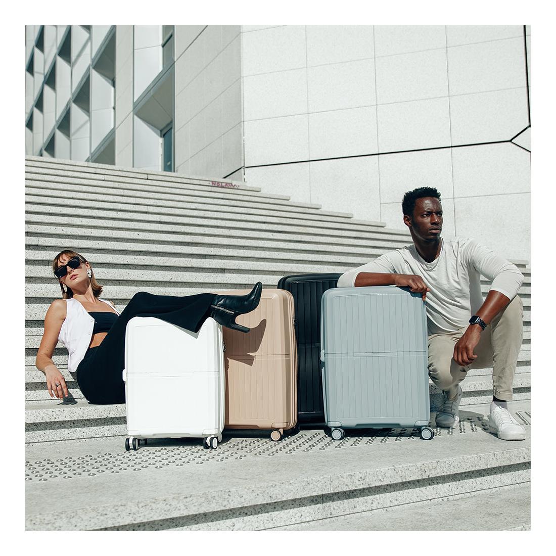 Sada cestovních kufrů Heys Airlite S,M,L Blush