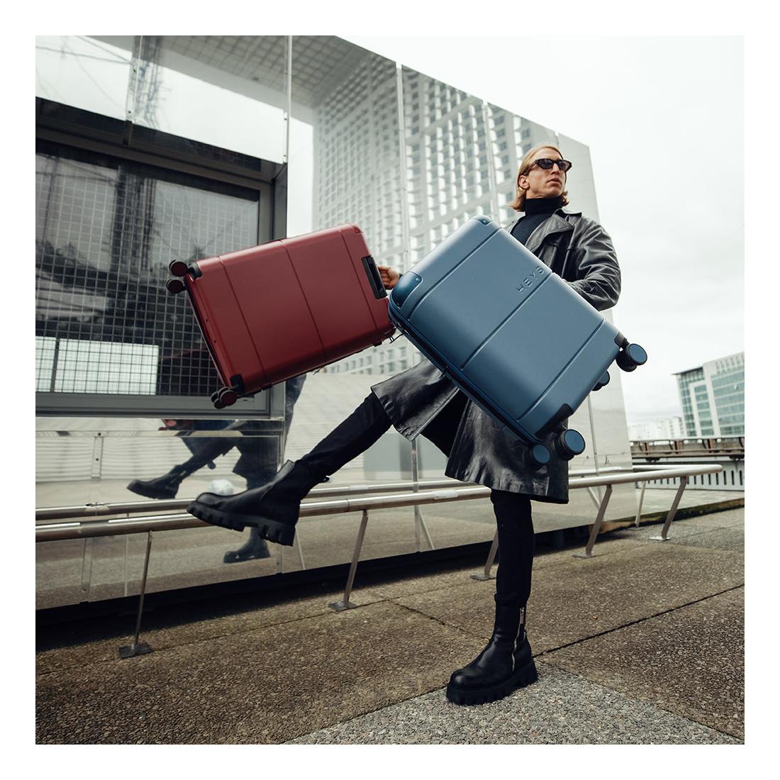 Velký skořepinový kufr na kolečkách Heys Zen L Atmosphere