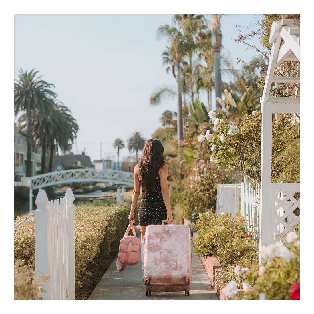 Velký skořepinový kufr na kolečkách Heys Tie-Dye Rose L