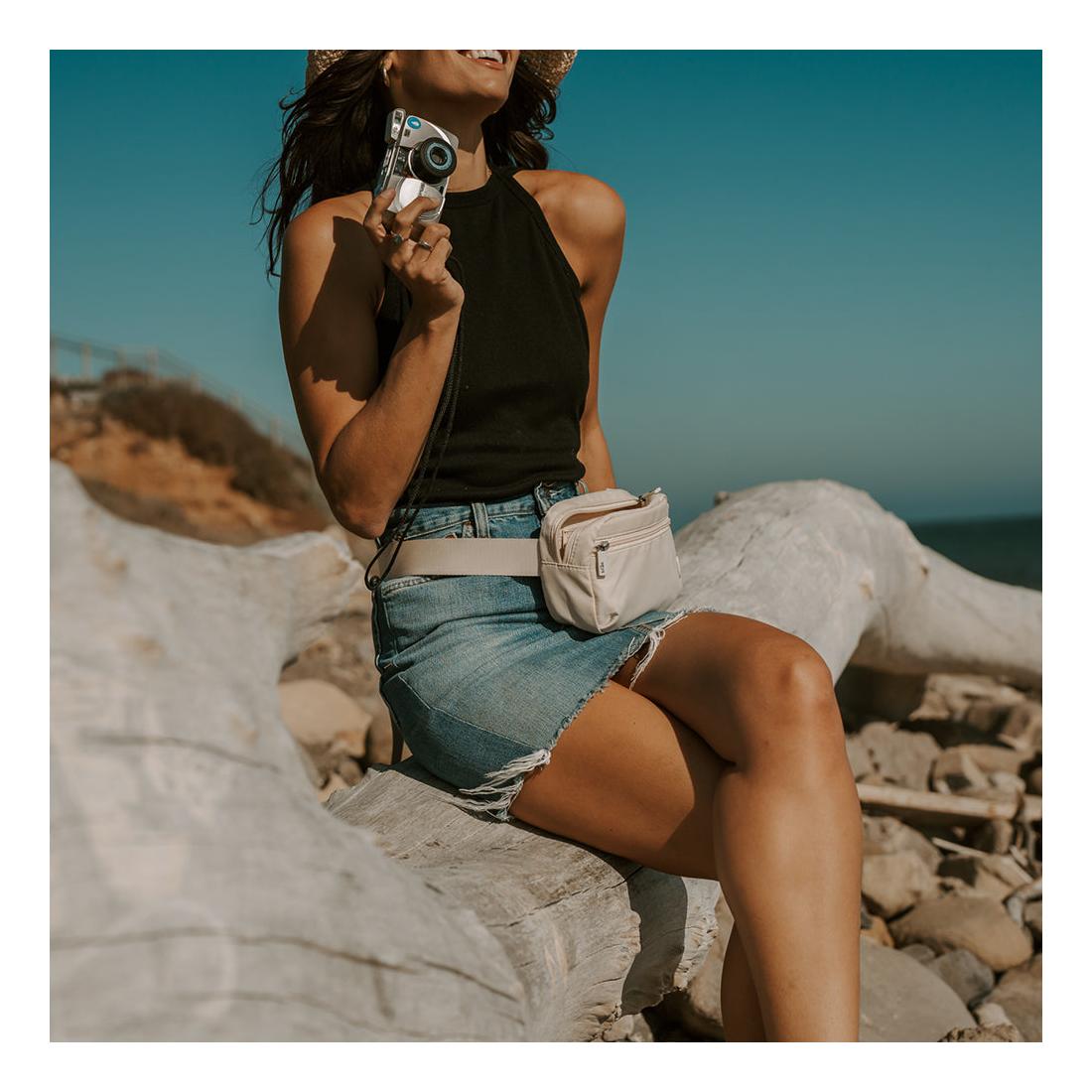 Dámská ledvinka Heys Basic Belt Bag Tan