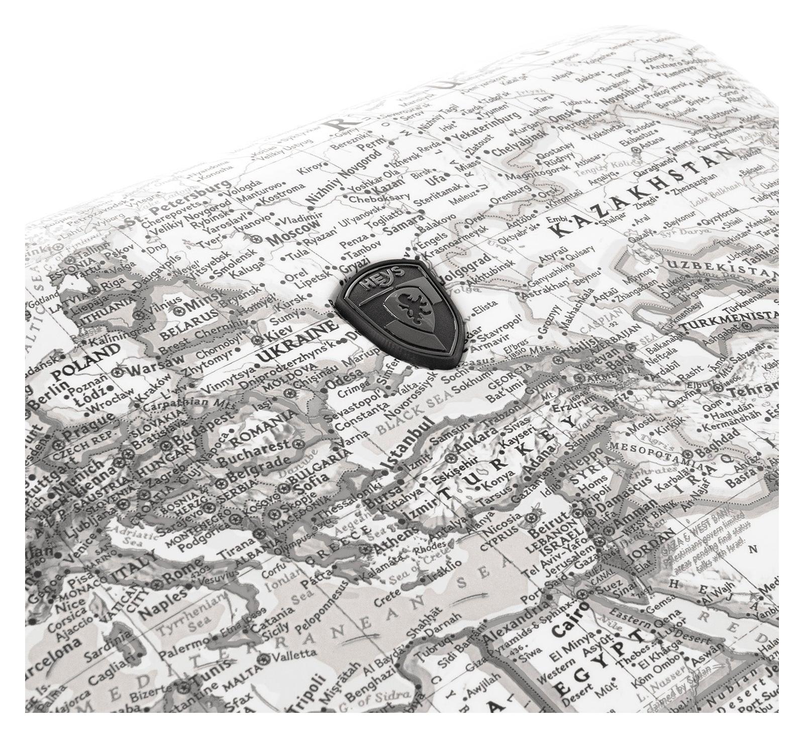Střední cestovní kufr na kolečkách Heys Journey 3G M Black/White Map (obrázek 4)