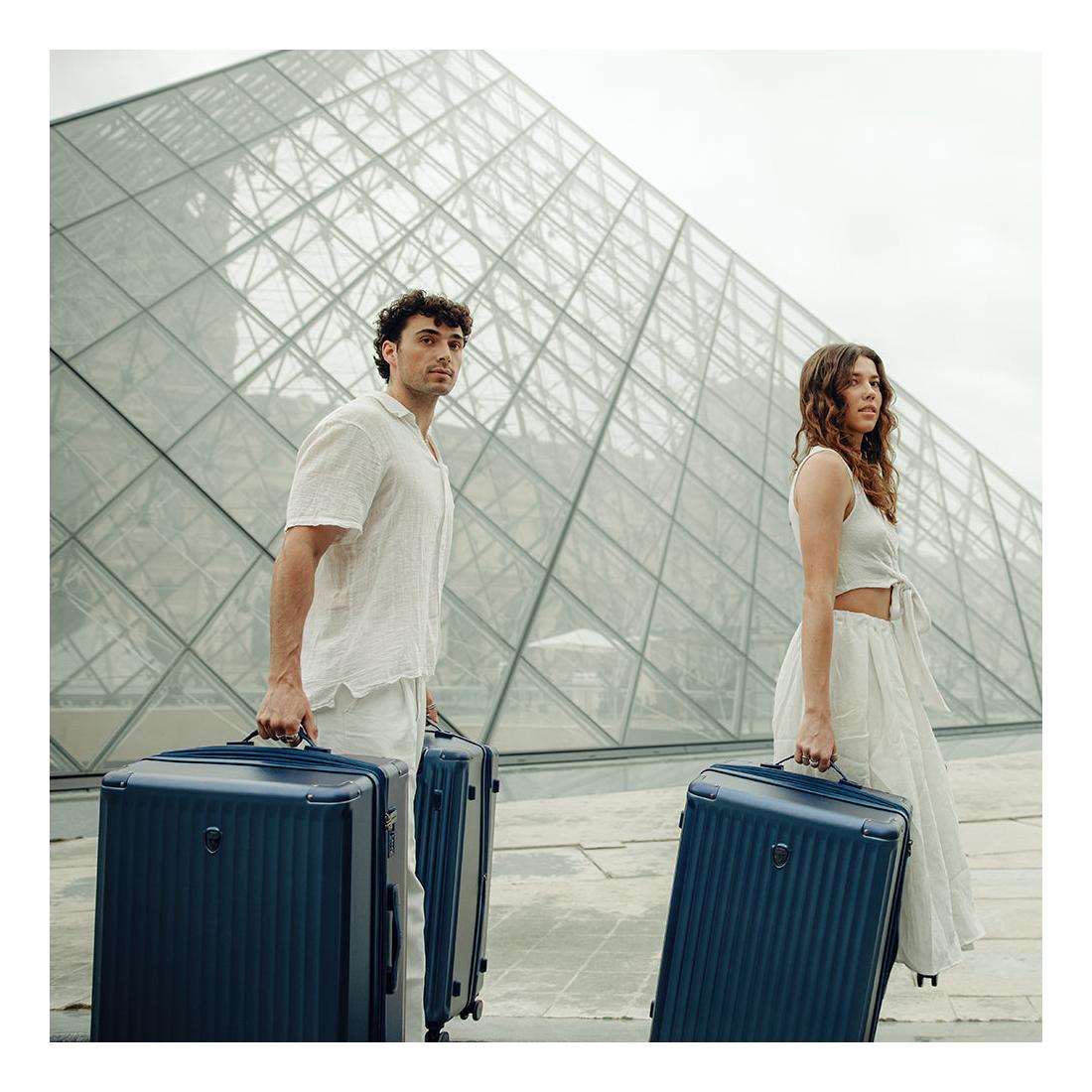 Střední cestovní kufr na kolečkách Heys Luxe M Silver (obrázek 5)