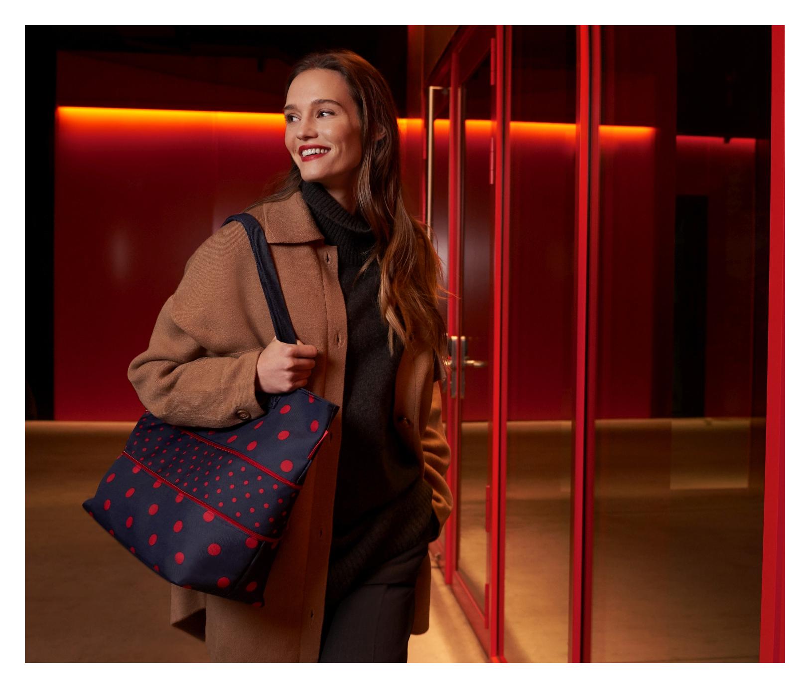 Reisenthel Shopper E1 Mixed Dots Red - Image 5